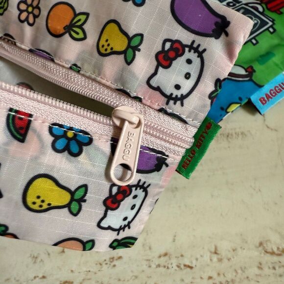 Hello kitty x Baggu 3D zip set - Picture 9 of 13